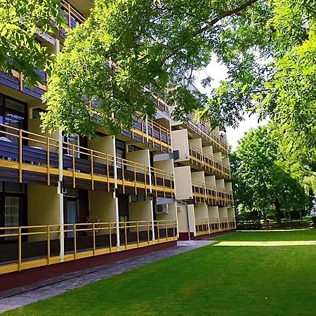 Aparthotel Kosztolanyi Apartmanhaz