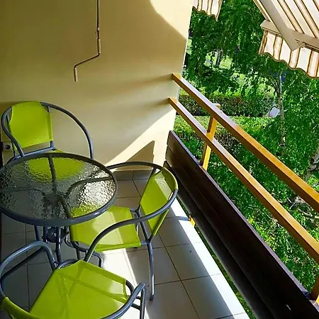 Kosztolanyi Apartmanhaz Aparthotel 3*